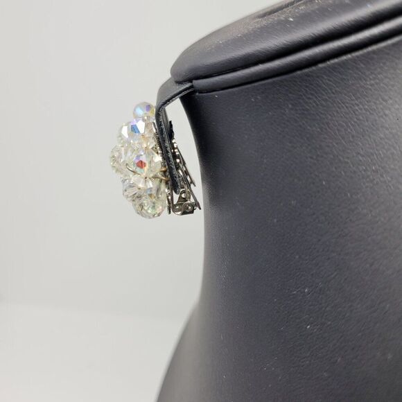 Vtg Crystal Cluster Clip-On Earrings Iridescent Aurora Borealis Collectible Gift - Picture 6 of 8